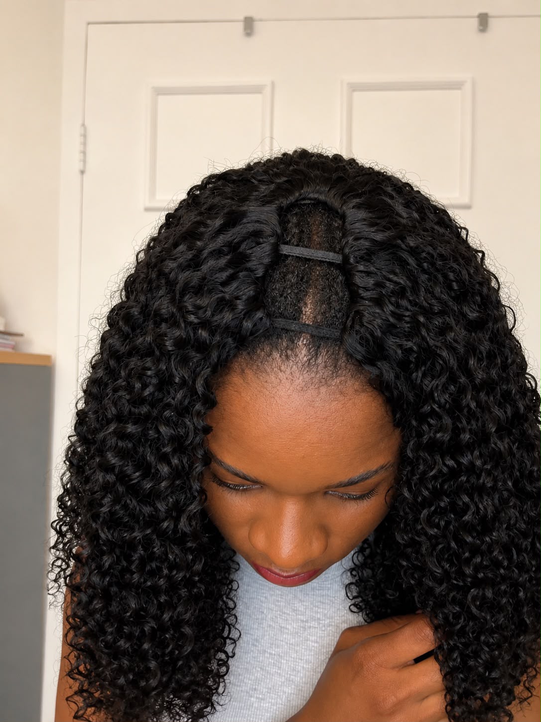 20 Inch Beginner Friendly V Part Kinky Curly Wig Bomb Look Glueless Human Hair Wigs Natural Scalp
